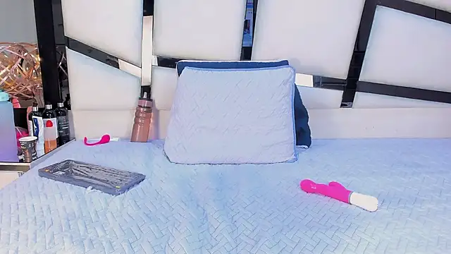 Snapshot of ElizabethAdams_ chatting on February 10, 2026, 3:43 am ElizabethAdams online show from February 10, 2026, 3:43 am