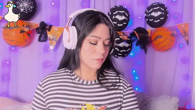  niiky online show from October 21, 2025, 12:17 pm