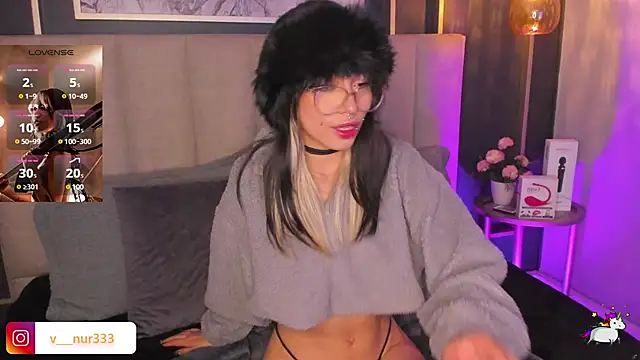 Violetta Nur online show from December 14, 2024, 4:23 am