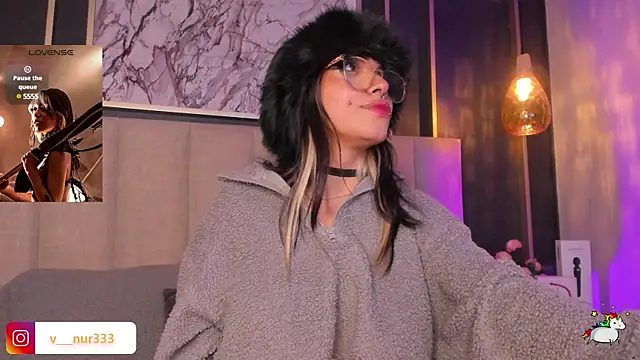 Violetta Nur online show from December 14, 2024, 7:29 am