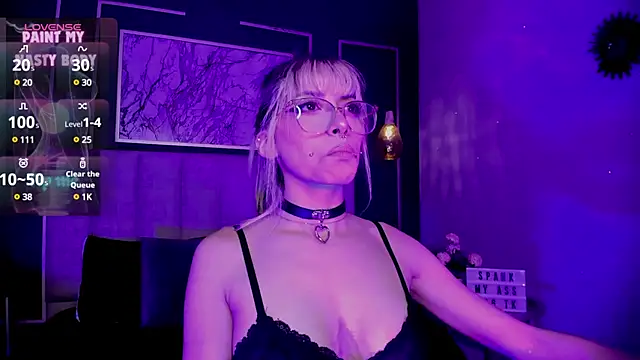 Violetta Nur online show from January 26, 2025, 8:36 am