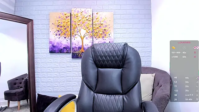  LaraMom  online show from June 2, 2026, 7:38 pm