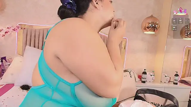 Kismett aziz online show from February 25, 2026, 3:27 am