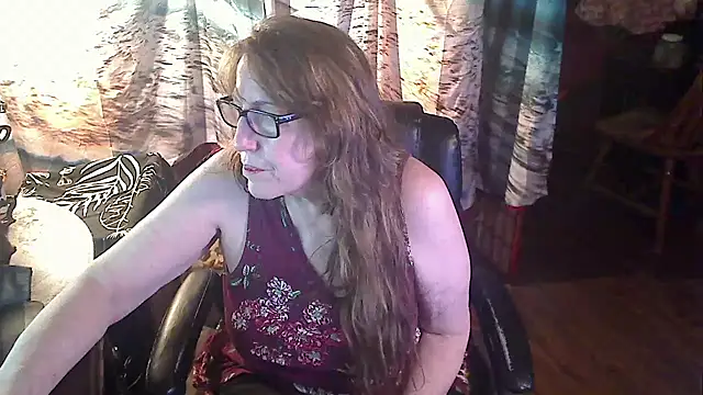 Snapshot of Ireallysquirt chatting on February 12, 2025, 1:52 am Ireallysquirt online show from February 12, 2025, 1:52 am