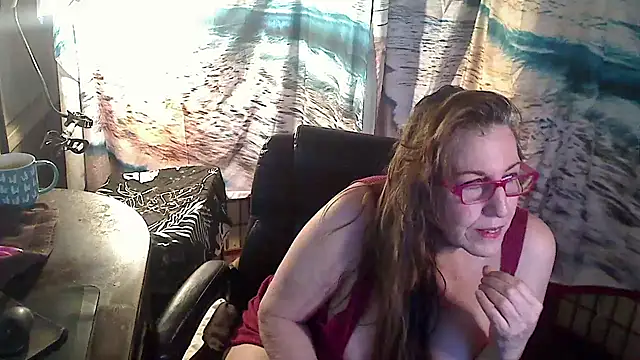 Snapshot of Ireallysquirt chatting on February 16, 2025, 4:09 am Ireallysquirt online show from February 16, 2025, 4:09 am