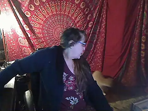 Snapshot of Ireallysquirt chatting on February 24, 2025, 3:33 am Ireallysquirt online show from February 24, 2025, 3:33 am