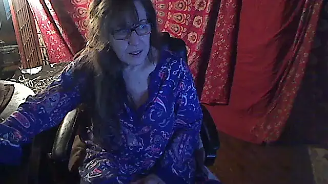 Snapshot of Ireallysquirt chatting on February 25, 2025, 1:20 am Ireallysquirt online show from February 25, 2025, 1:20 am