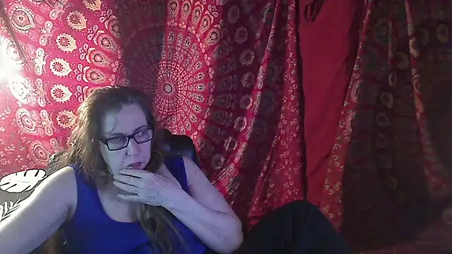 Snapshot of Ireallysquirt chatting on February 28, 2025, 8:09 am Ireallysquirt online show from February 28, 2025, 8:09 am