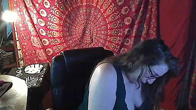 Snapshot of Ireallysquirt chatting on March 9, 2025, 2:07 am Ireallysquirt online show from March 9, 2025, 2:07 am