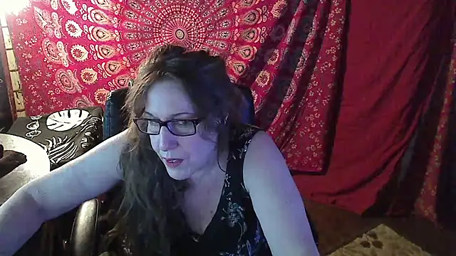 Snapshot of Ireallysquirt chatting on March 12, 2025, 2:41 am Ireallysquirt online show from March 12, 2025, 2:41 am
