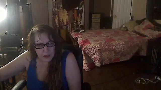 Snapshot of Ireallysquirt chatting on September 22, 2025, 1:40 am Ireallysquirt online show from September 22, 2025, 1:40 am