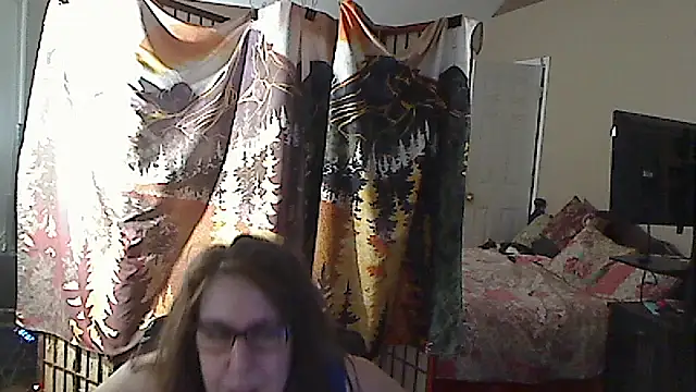 Snapshot of Ireallysquirt chatting on November 6, 2025, 2:01 am Ireallysquirt online show from November 6, 2025, 2:01 am