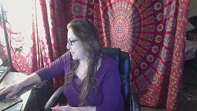 Snapshot of Ireallysquirt chatting on December 19, 2025, 11:34 pm Ireallysquirt online show from December 19, 2025, 11:34 pm