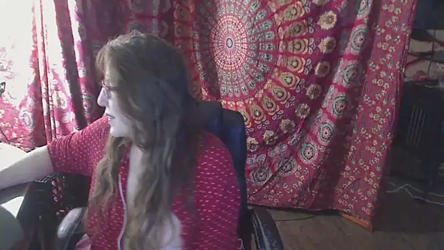 Snapshot of Ireallysquirt chatting on December 21, 2025, 10:50 pm Ireallysquirt online show from December 21, 2025, 10:50 pm