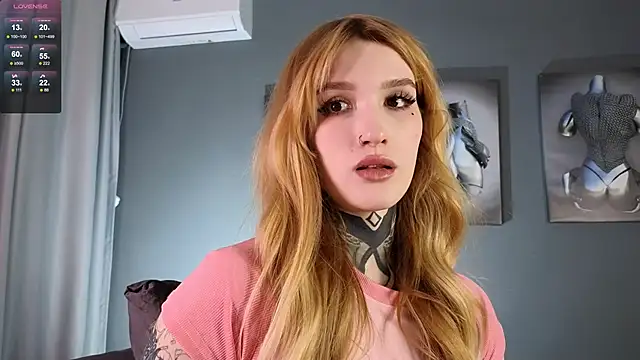 Snapshot of SophieInkk chatting on February 28, 2025, 7:56 pm SophieInkk online show from February 28, 2025, 7:56 pm