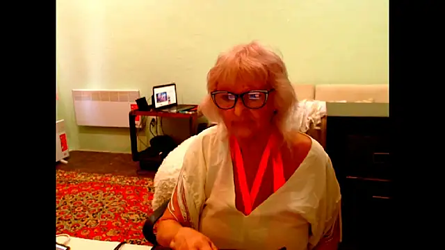 Natali7634 online show from September 26, 2025, 5:00 am