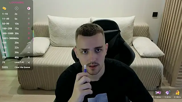 Larstar01 online show from November 26, 2025, 6:53 pm