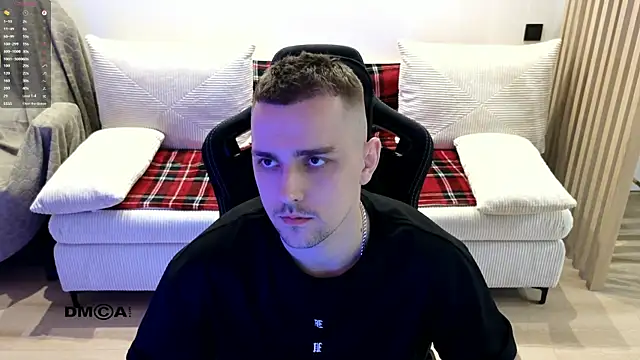 Larstar01 online show from February 28, 2026, 10:44 pm