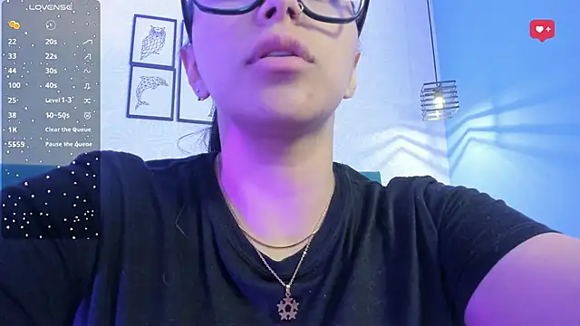 tiffani  love online show from February 14, 2025, 3:05 pm