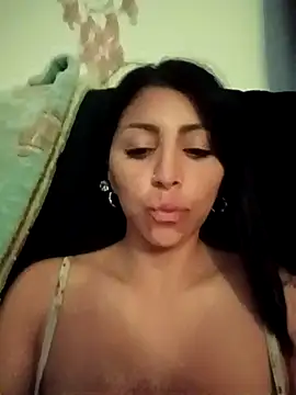 tiffani  love online show from December 14, 2025, 9:03 am