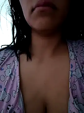 tiffani  love online show from February 14, 2026, 3:31 pm