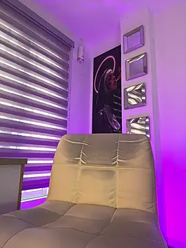 Snapshot of babybriexxx chatting on December 19, 2024, 4:46 pm babybriexxx online show from December 19, 2024, 4:46 pm