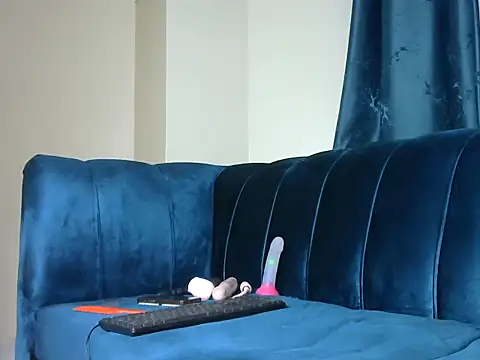 Petite lexii online show from September 26, 2025, 3:54 am