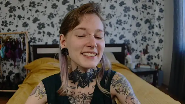 Littlespacemouse online show from October 22, 2025, 9:42 am