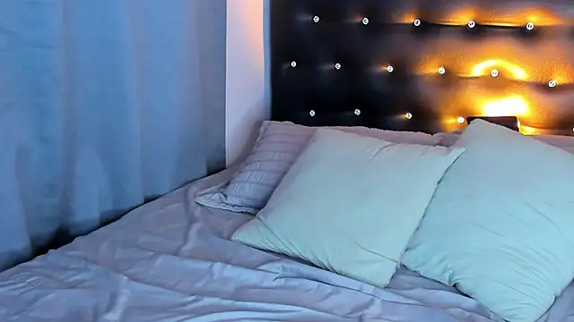 alicerizooo online show from March 12, 2025, 12:20 am