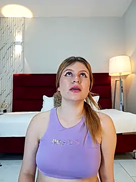 Snapshot of Emmaa_Blonde chatting on September 28, 2025, 10:42 am Emmaa Blonde online show from September 28, 2025, 10:42 am