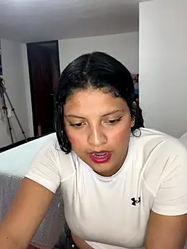 Snapshot of tati__22 chatting on September 27, 2025, 6:02 pm tati  22 online show from September 27, 2025, 6:02 pm