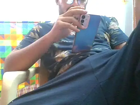 naughtymike0007 online show from September 26, 2025, 4:49 am