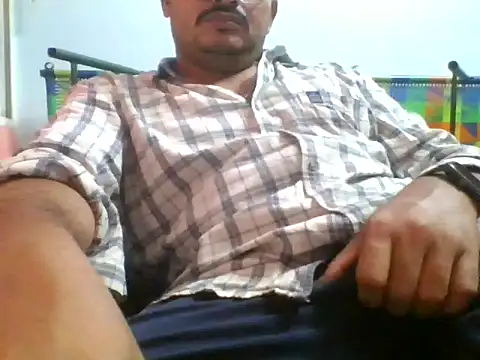 naughtymike0007 online show from December 22, 2025, 1:19 pm