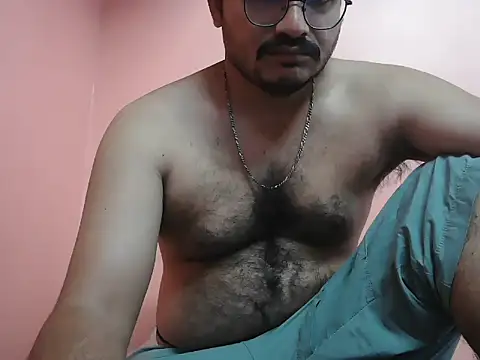 Snapshot of naughtymike0007 chatting on February 1, 2026, 2:10 am naughtymike0007 online show from February 1, 2026, 2:10 am