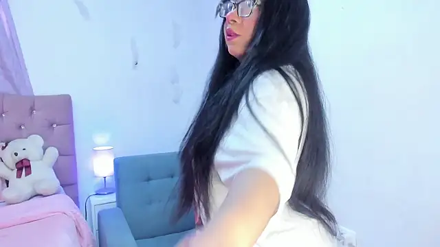 Latinabombsheell online show from January 8, 2026, 2:08 pm