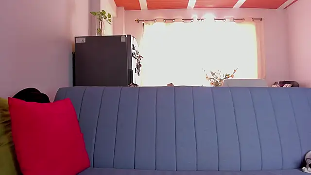 Simply Zoe   online show from October 4, 2025, 4:49 pm