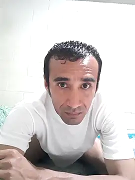 Snapshot of EIGUAP00 chatting on February 27, 2025, 11:04 pm EIGUAP00 online show from February 27, 2025, 11:04 pm