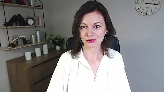 VivianWILD online show from February 3, 2025, 6:56 am