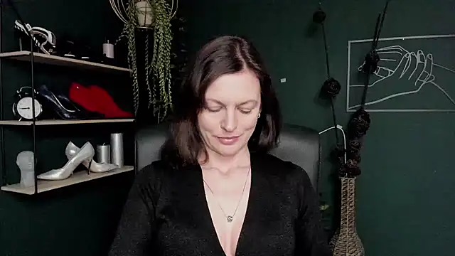 VivianWILD online show from March 14, 2025, 10:18 am