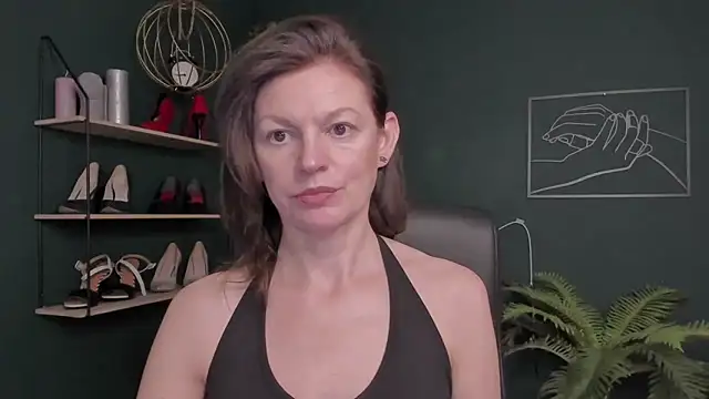 VivianWILD online show from November 11, 2025, 12:16 pm