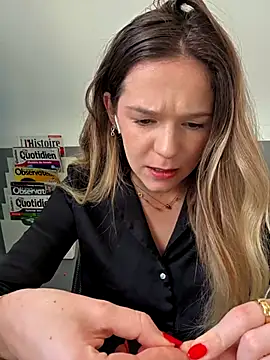 lucie mehott online show from November 18, 2025, 9:03 am