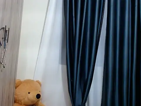 TeenieReeny online show from October 5, 2025, 4:38 pm