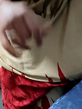 Snapshot of Januhot18 chatting on December 18, 2024, 8:25 pm Januhot18 online show from December 18, 2024, 8:25 pm