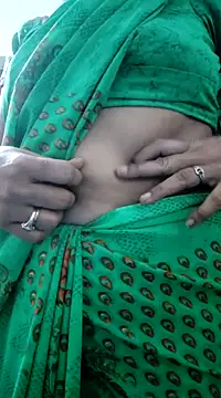 Snapshot of Januhot18 chatting on December 24, 2024, 6:00 am Januhot18 online show from December 24, 2024, 6:00 am