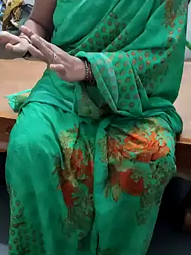 Snapshot of Januhot18 chatting on January 6, 2025, 1:30 pm Januhot18 online show from January 6, 2025, 1:30 pm