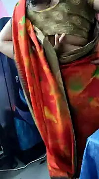 Snapshot of Januhot18 chatting on January 7, 2025, 8:56 am Januhot18 online show from January 7, 2025, 8:56 am