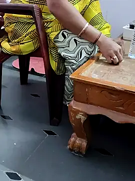 Snapshot of Januhot18 chatting on January 11, 2025, 3:44 am Januhot18 online show from January 11, 2025, 3:44 am