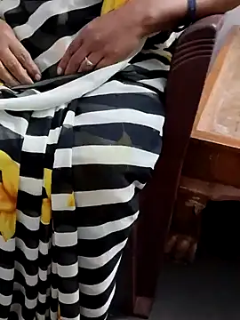 Snapshot of Januhot18 chatting on January 22, 2025, 11:34 am Januhot18 online show from January 22, 2025, 11:34 am