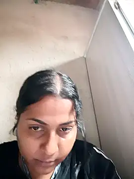 Giselabrunette25 online show from March 4, 2026, 9:43 pm