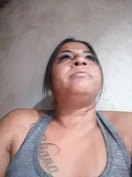 Giselabrunette25 online show from April 29, 2026, 1:37 pm